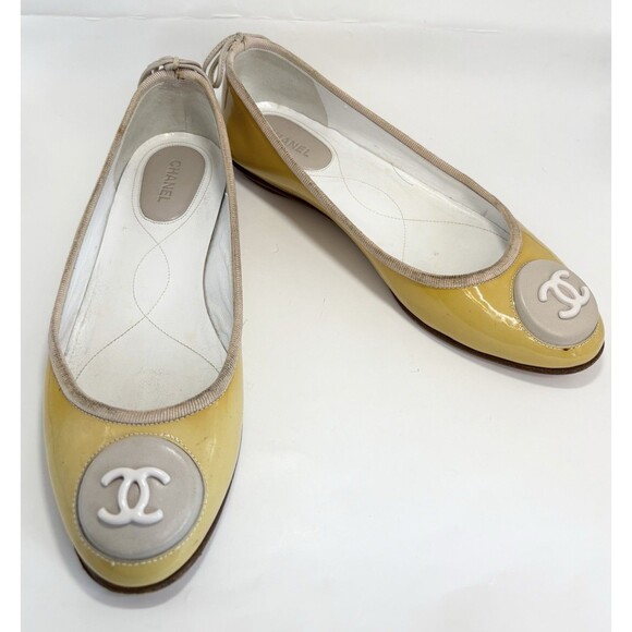 Chanel Ballet Flats Yellow Patent Leather w/ Large CC Logo Y2K Sz EU 34.5 4.5 - Picture 3 of 16